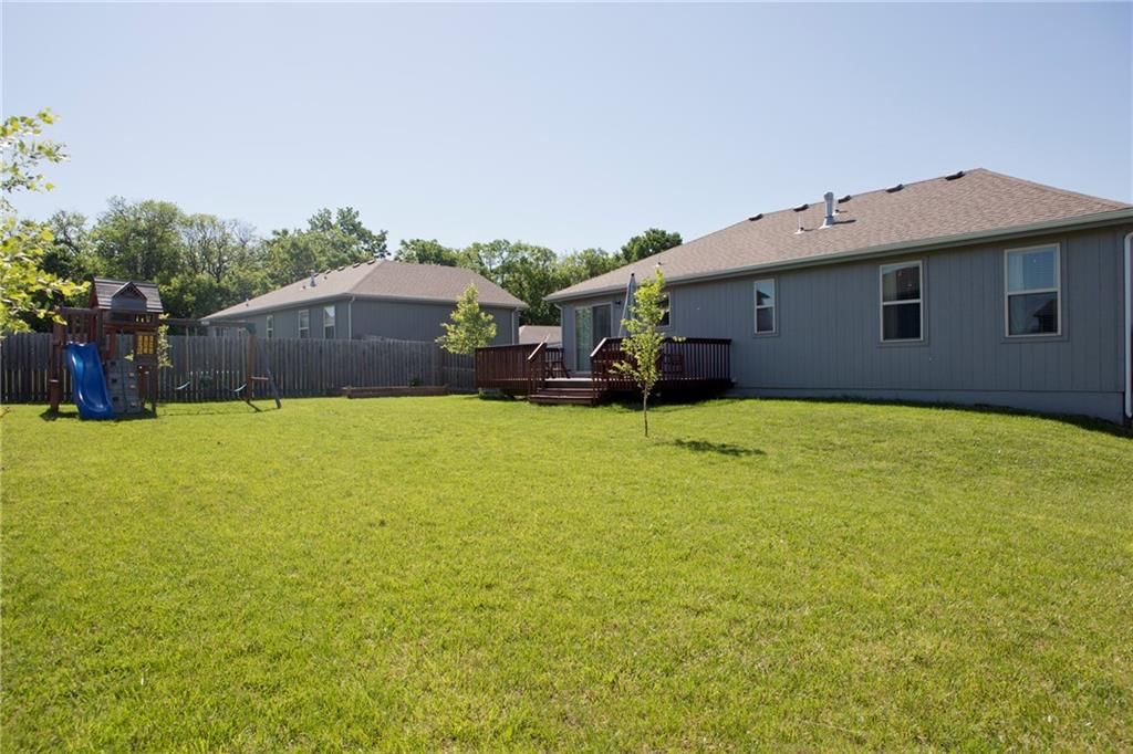 701 Hollis Avenue — photo 33