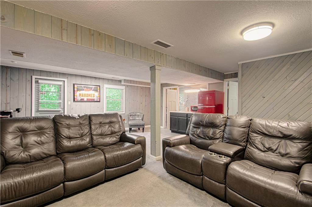 6804 NW Mokane Avenue — photo 30