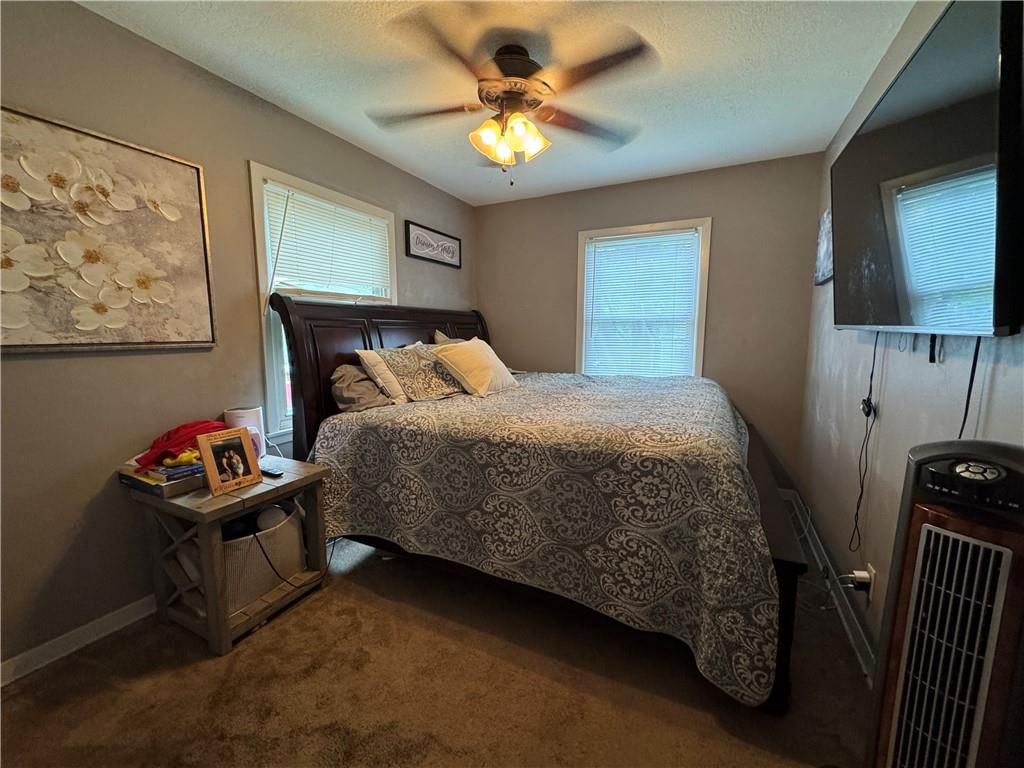 209 N Gilbert Street — photo 5