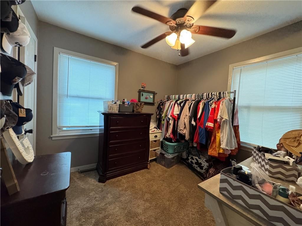 209 N Gilbert Street — photo 6