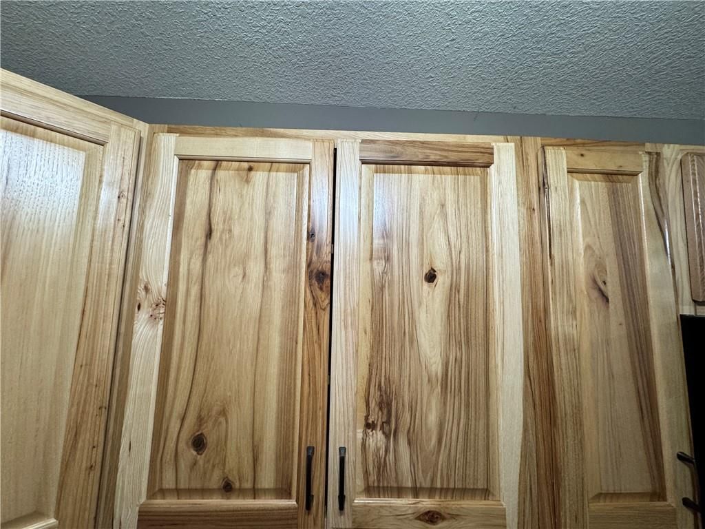 209 N Gilbert Street — photo 8