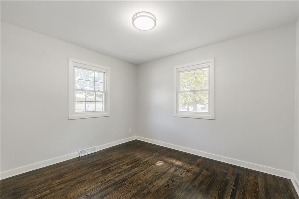 7929 NE 55th Street — photo 14