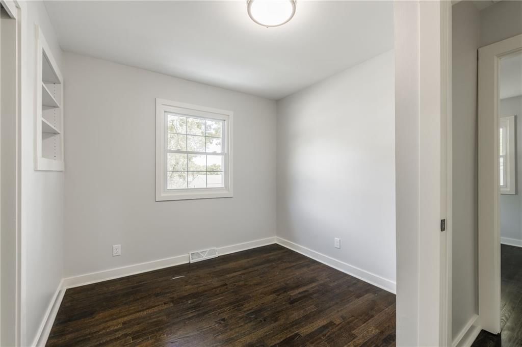 7929 NE 55th Street — photo 16