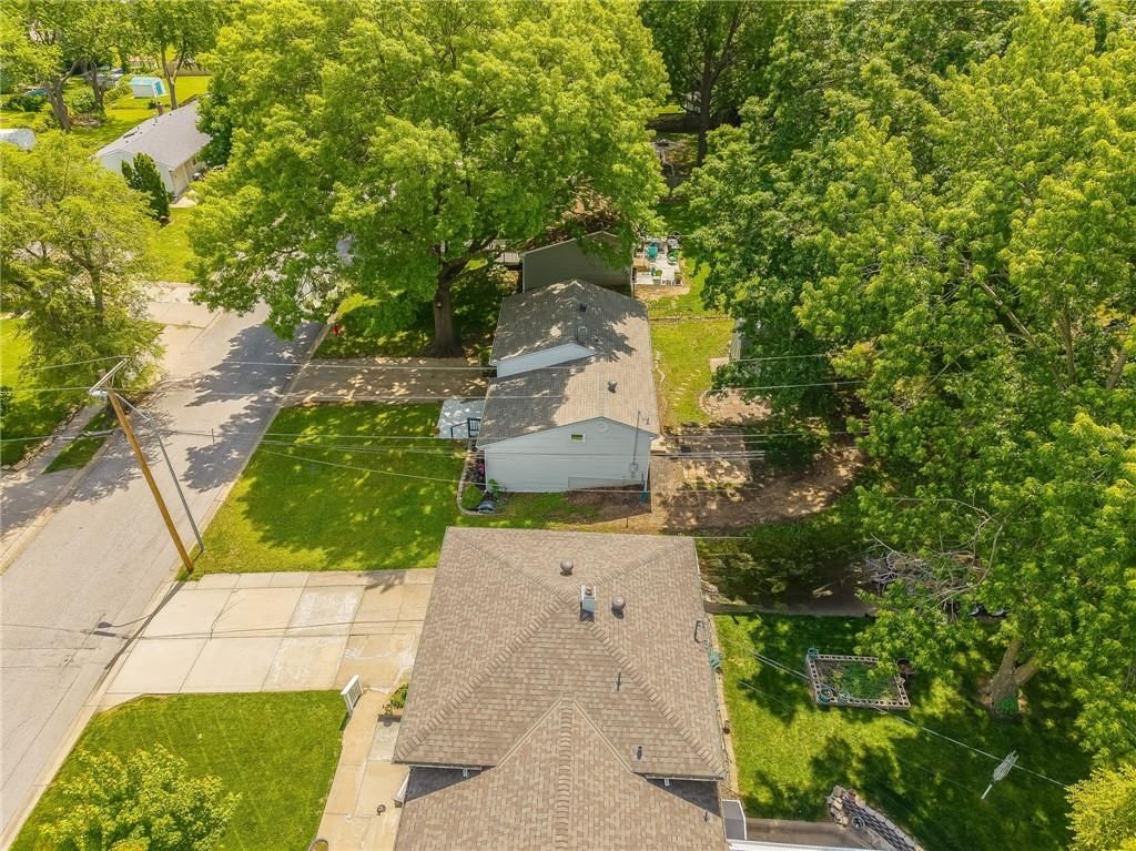 7929 NE 55th Street — photo 30