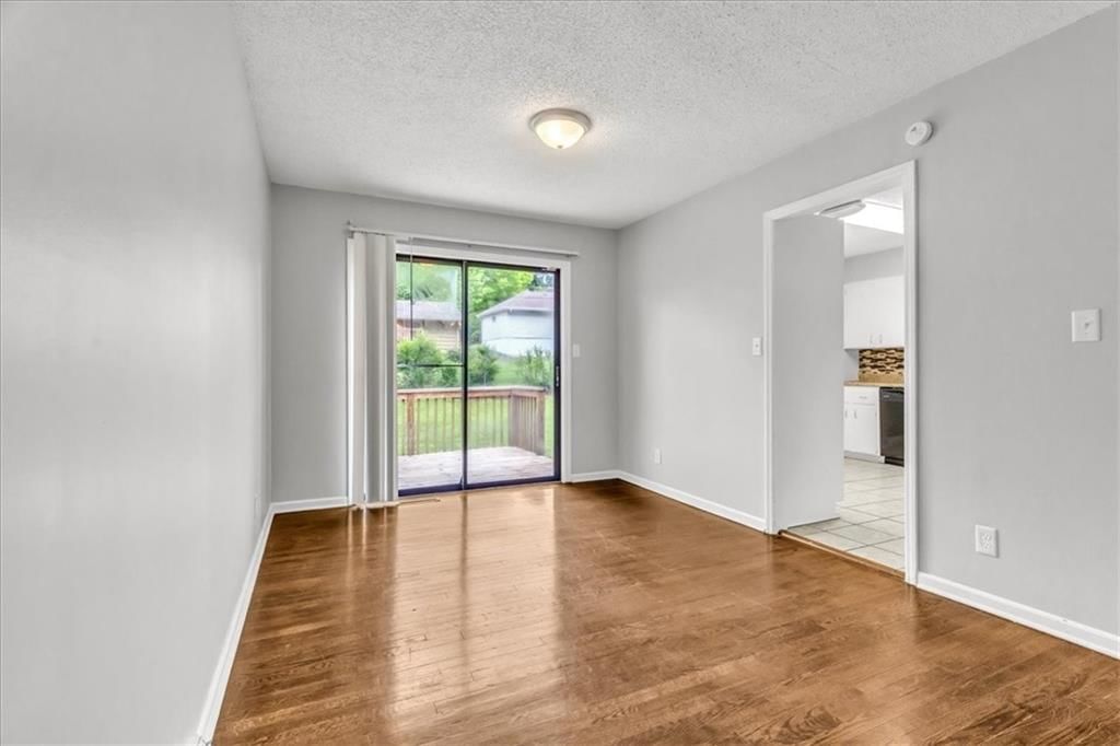 Photo 7 of 26 - 7321 Hardy Avenue