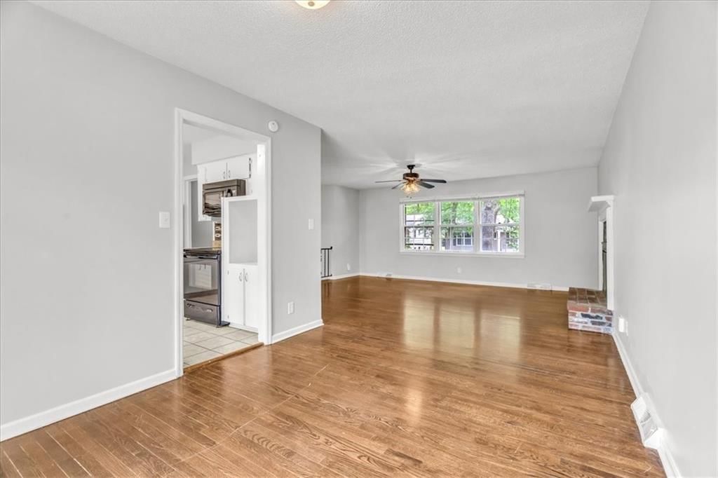 Photo 8 of 26 - 7321 Hardy Avenue