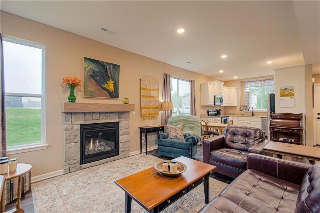 Photo 7 of 23 - 214 N McGee Street