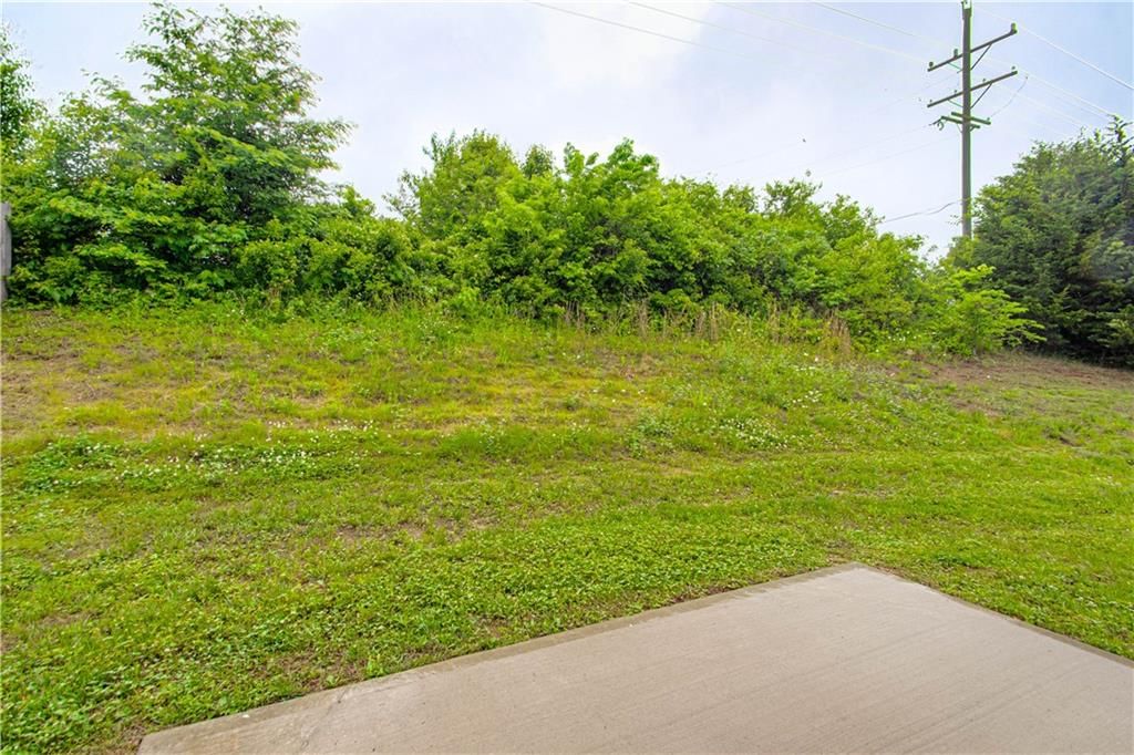Photo 22 of 23 - 214 N McGee Street