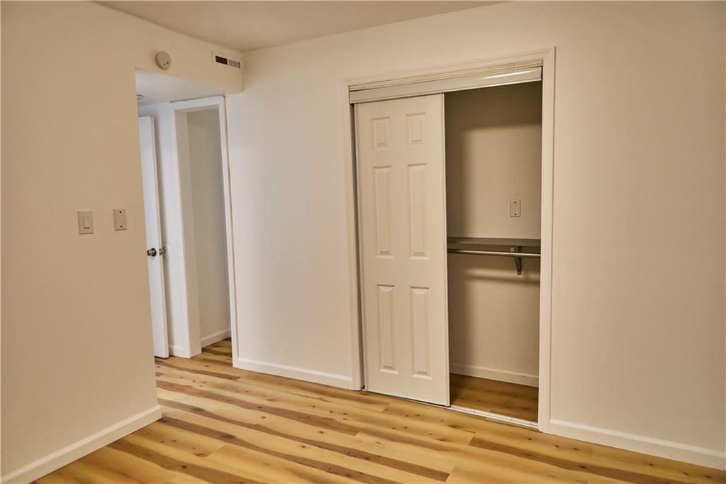 8133 Holmes Road — photo 17