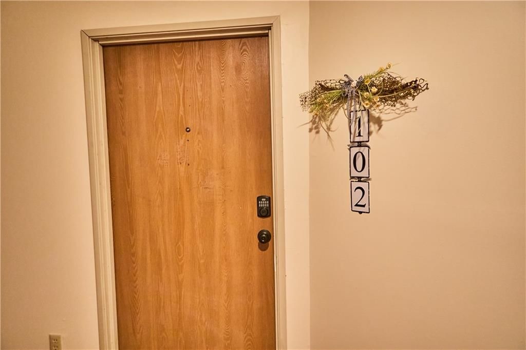 8133 Holmes Road — photo 20