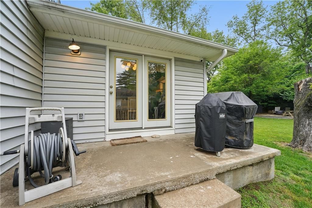 6829 Switzer Lane — photo 32