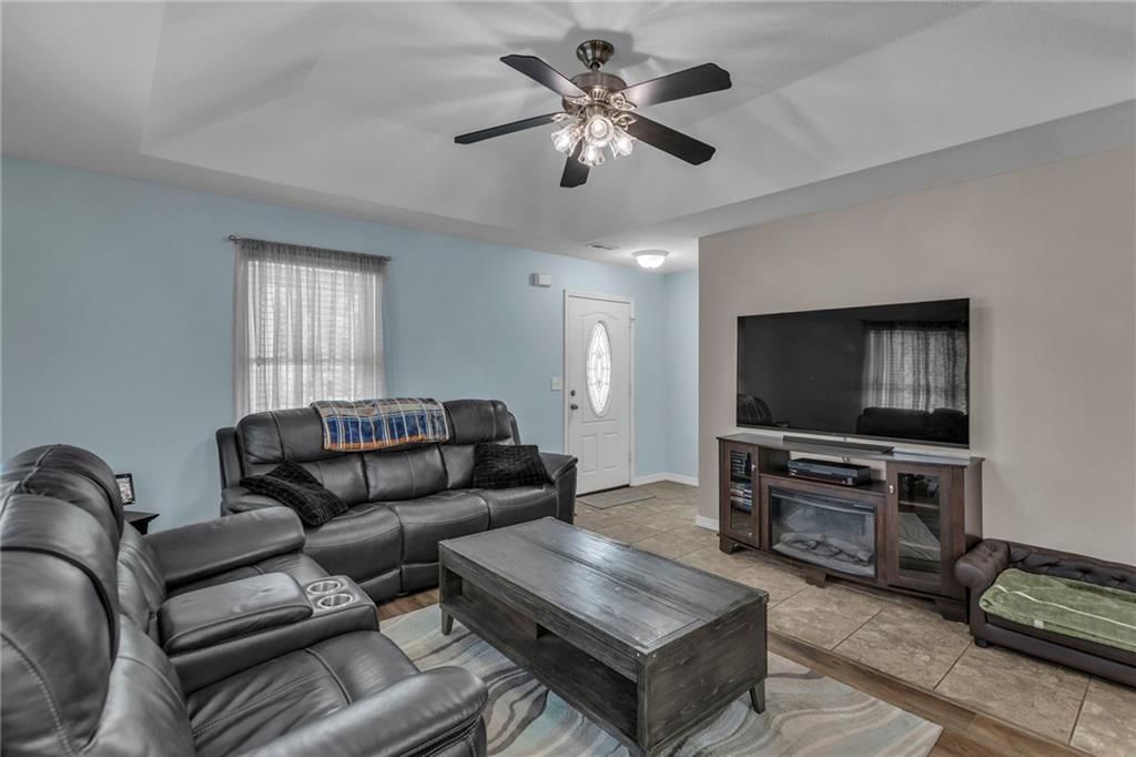 823 S Pecan Street — photo 8