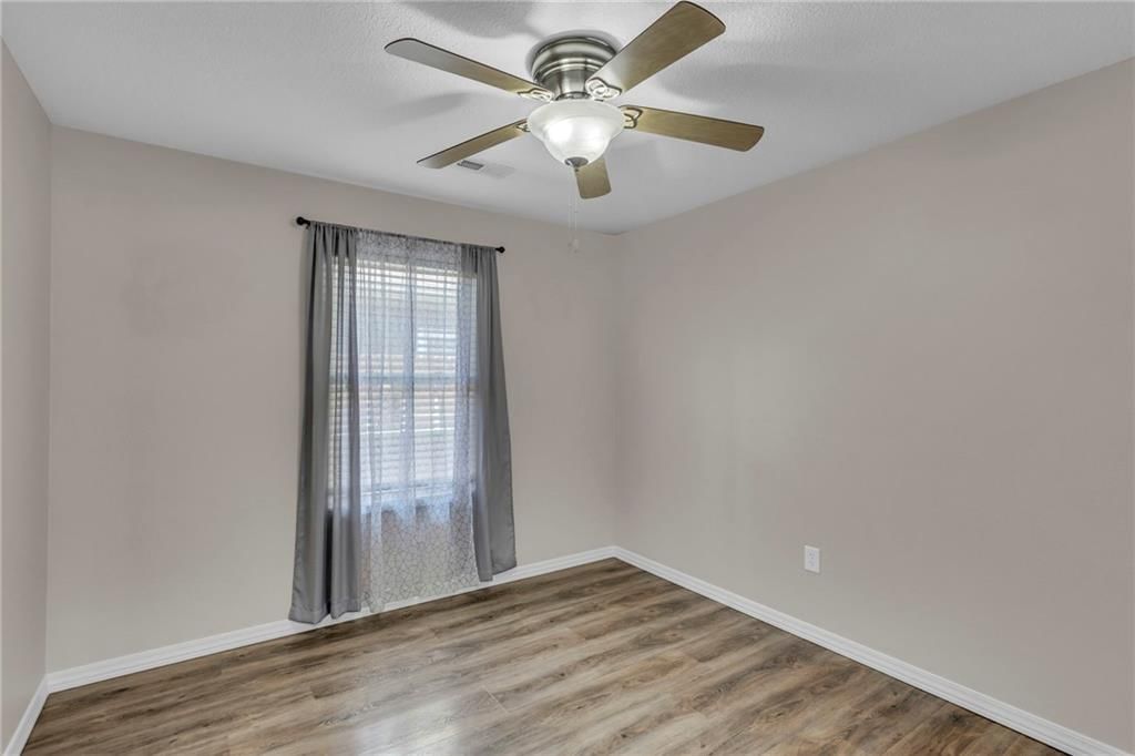 823 S Pecan Street — photo 24