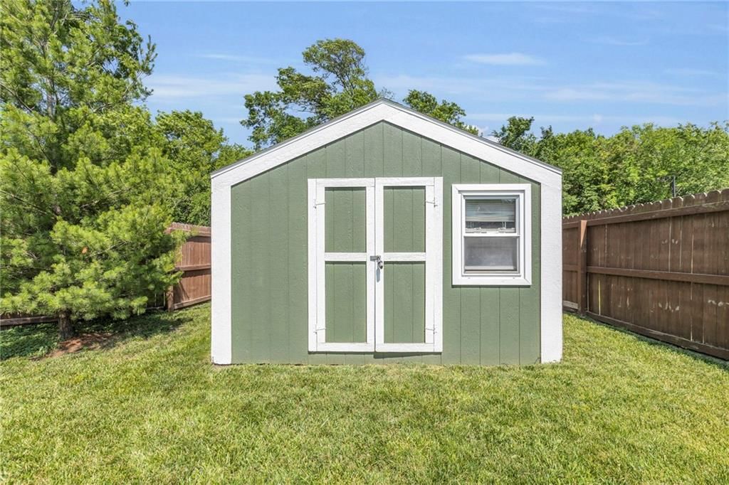 823 S Pecan Street — photo 35