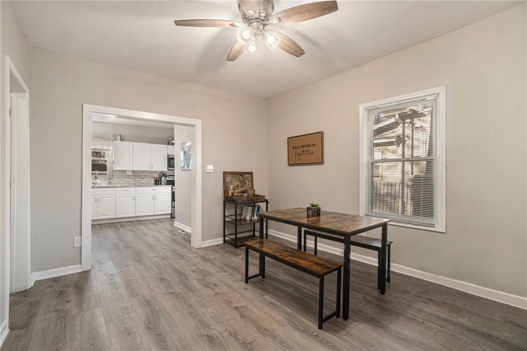 Photo 10 of 39 - 4616 Tracy Avenue