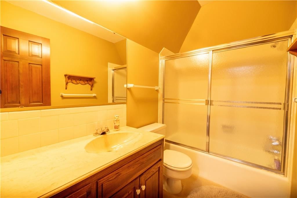 401 E 129th Terrace — photo 33