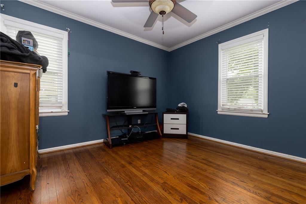 9017 Wornall Road — photo 12