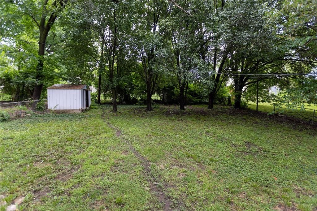 9017 Wornall Road — photo 30