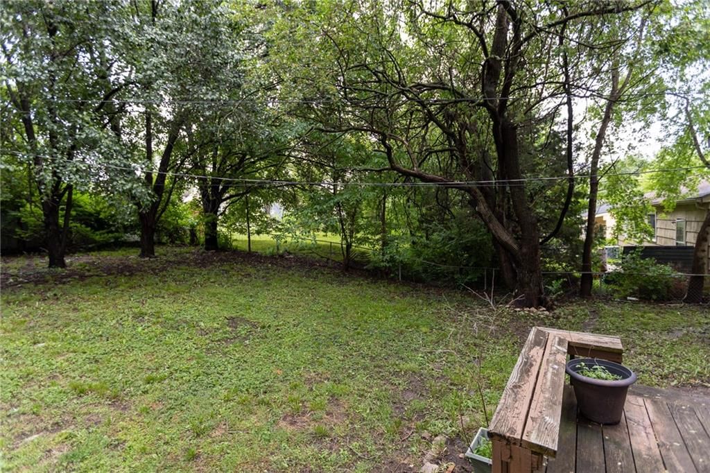 9017 Wornall Road — photo 31
