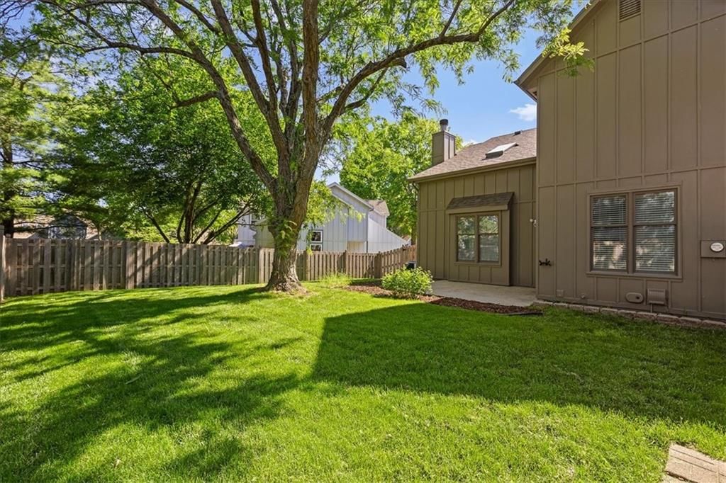 9036 W 121st Terrace — photo 24