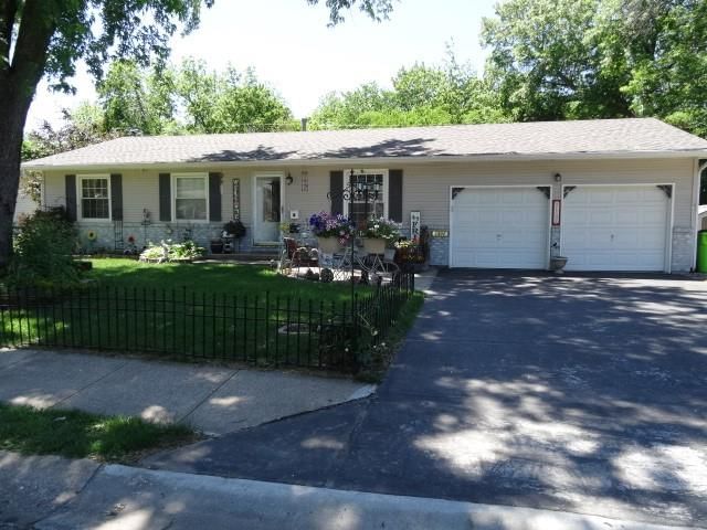 1502 S Main Street, Harrisonville, MO