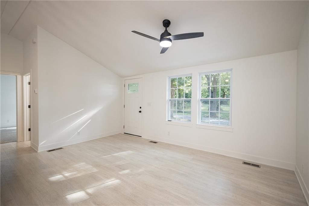 1424 S Liberty Street — photo 6