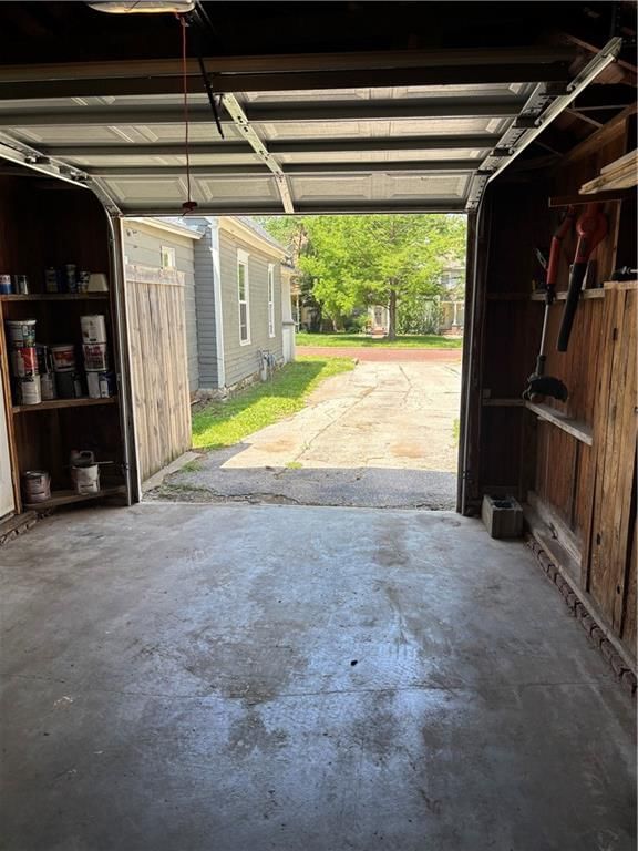 Photo 6 of 37 - 620 S Evergreen Avenue