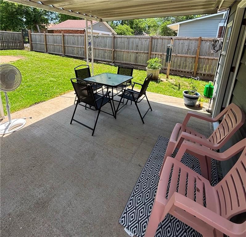 Photo 10 of 37 - 620 S Evergreen Avenue