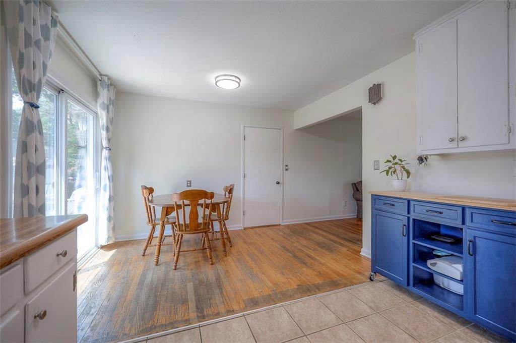 Photo 12 of 21 - 5815 W 70th Street