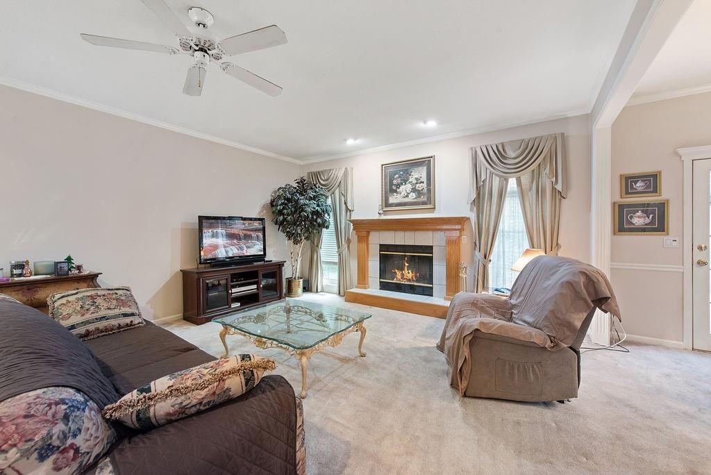 Photo 9 of 38 - 6710 Woodson Road