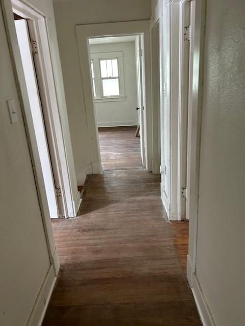 Photo 19 of 32 - 2823 Clark Avenue