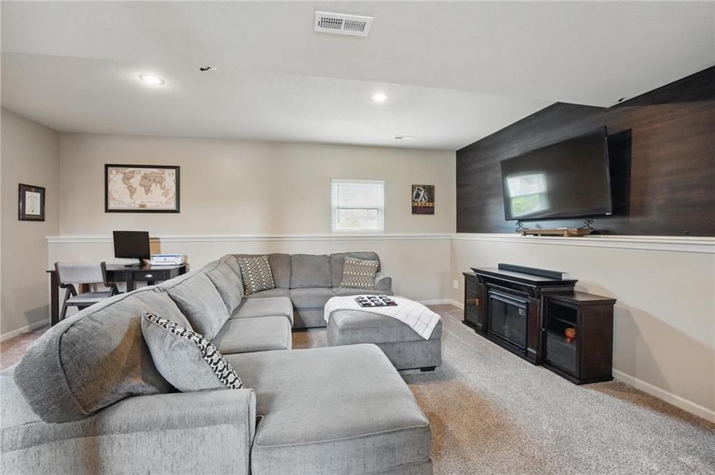 10136 N Wallace Avenue — photo 29