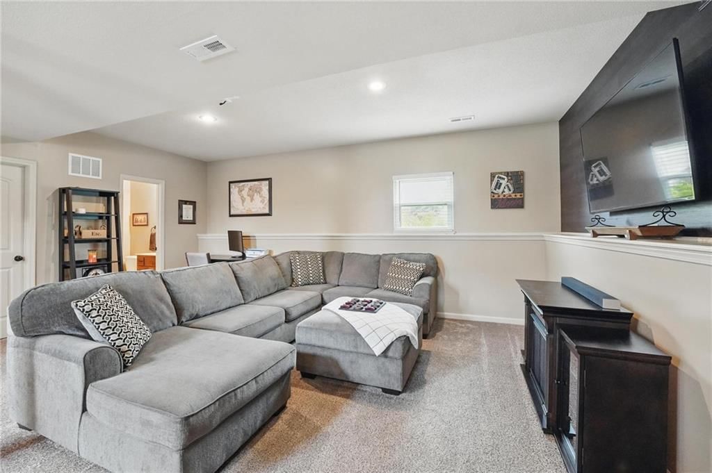 10136 N Wallace Avenue — photo 30