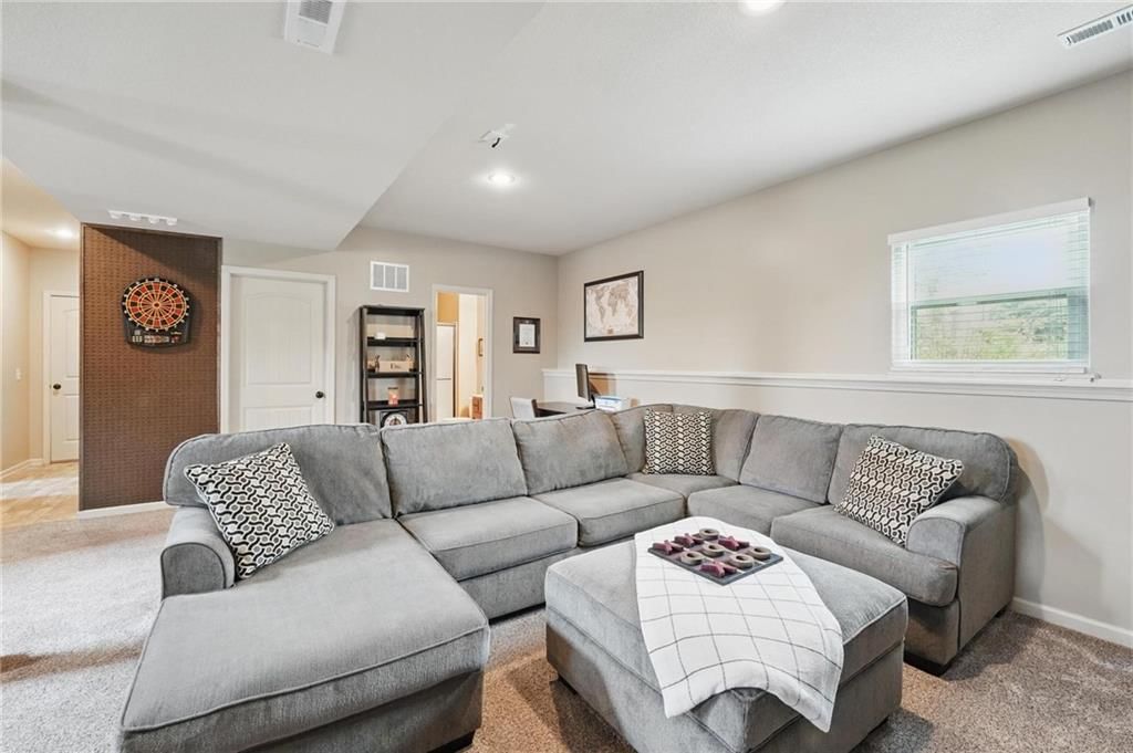 10136 N Wallace Avenue — photo 31