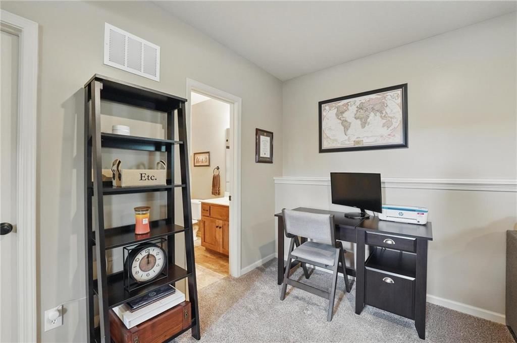 10136 N Wallace Avenue — photo 33