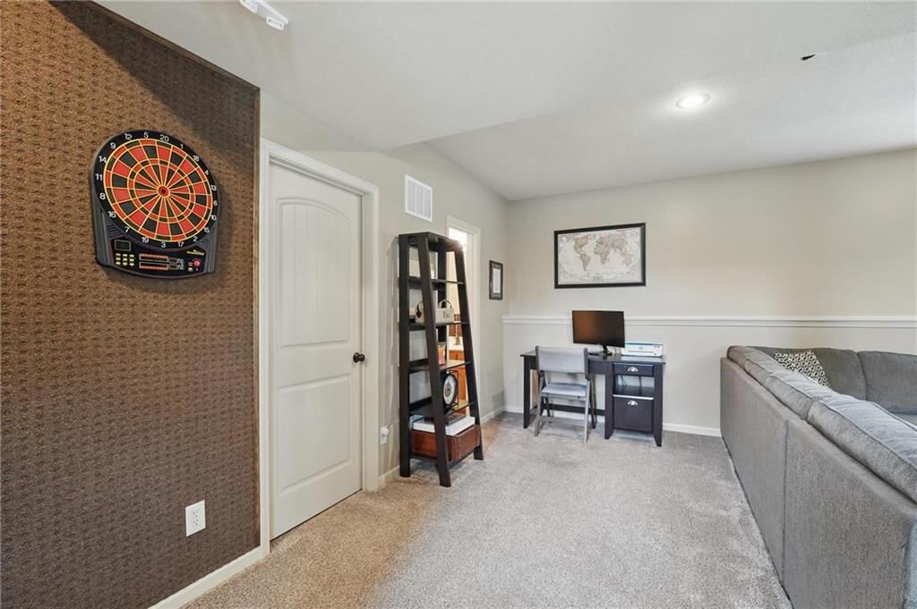 10136 N Wallace Avenue — photo 35