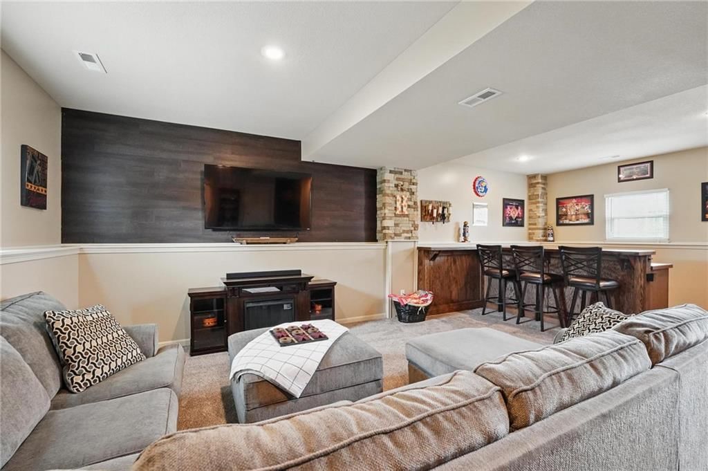 10136 N Wallace Avenue — photo 36