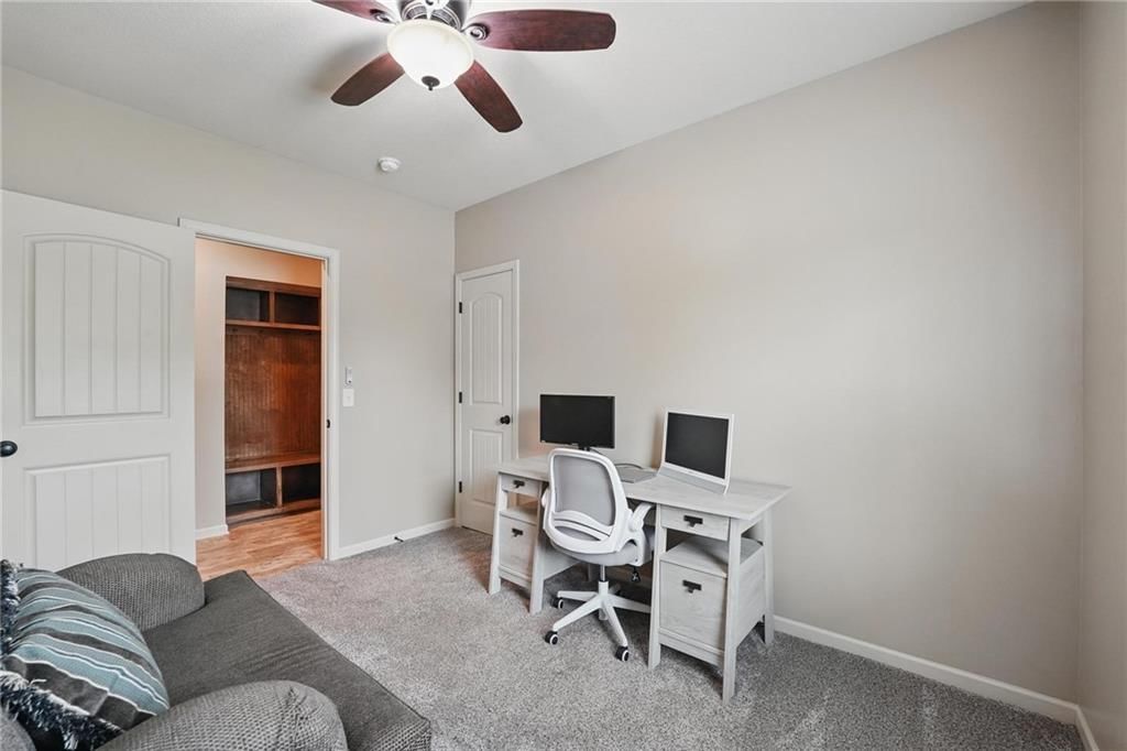 10136 N Wallace Avenue — photo 39