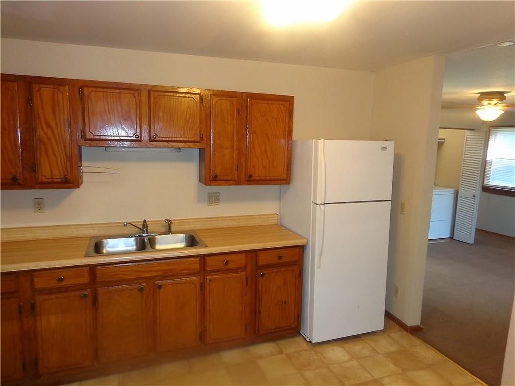 100 W Adams Street — photo 8