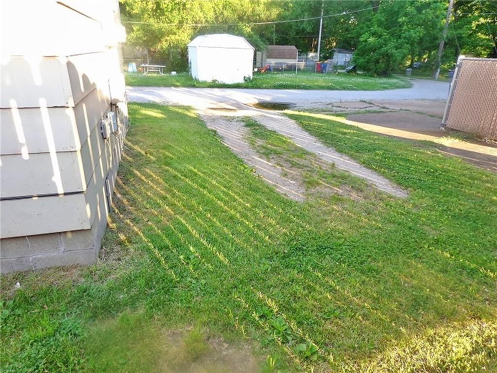 100 W Adams Street — photo 21