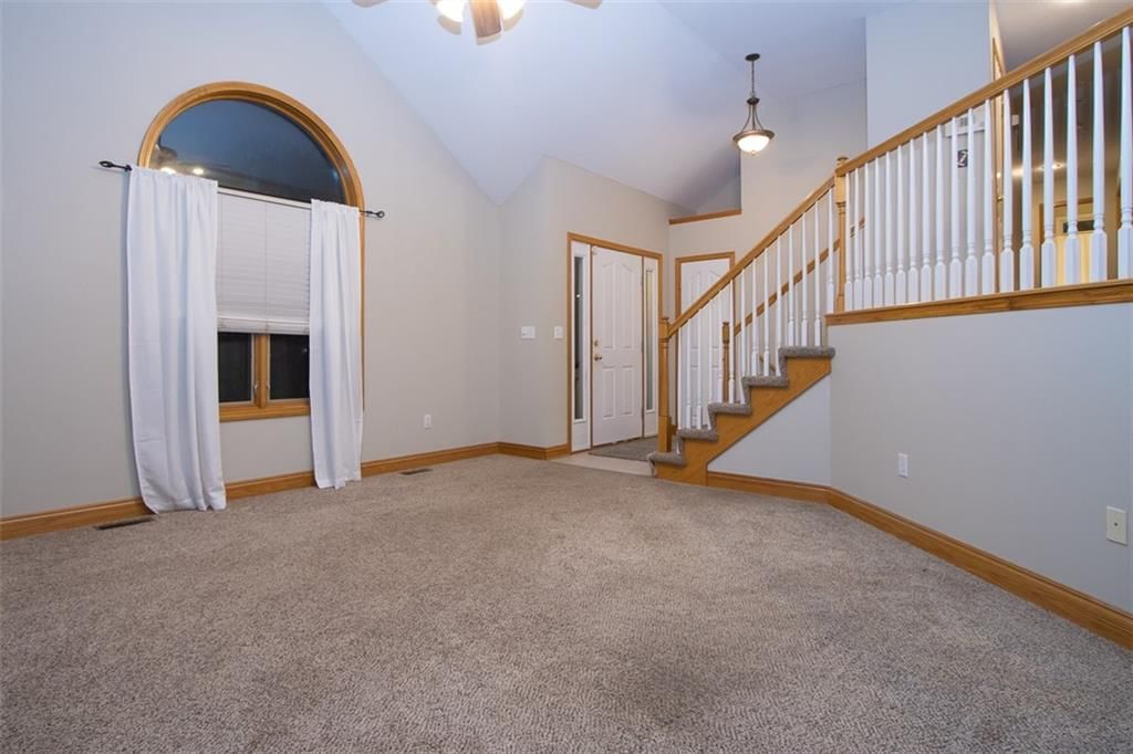 1 0 6 Deerfield Drive — photo 8