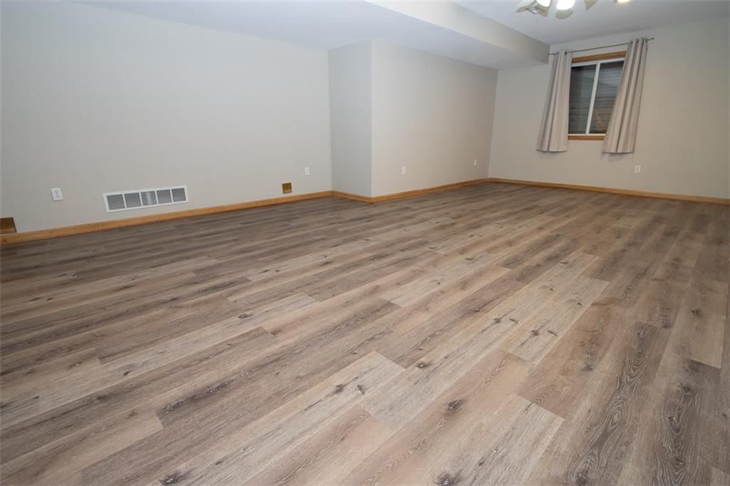 1 0 6 Deerfield Drive — photo 33