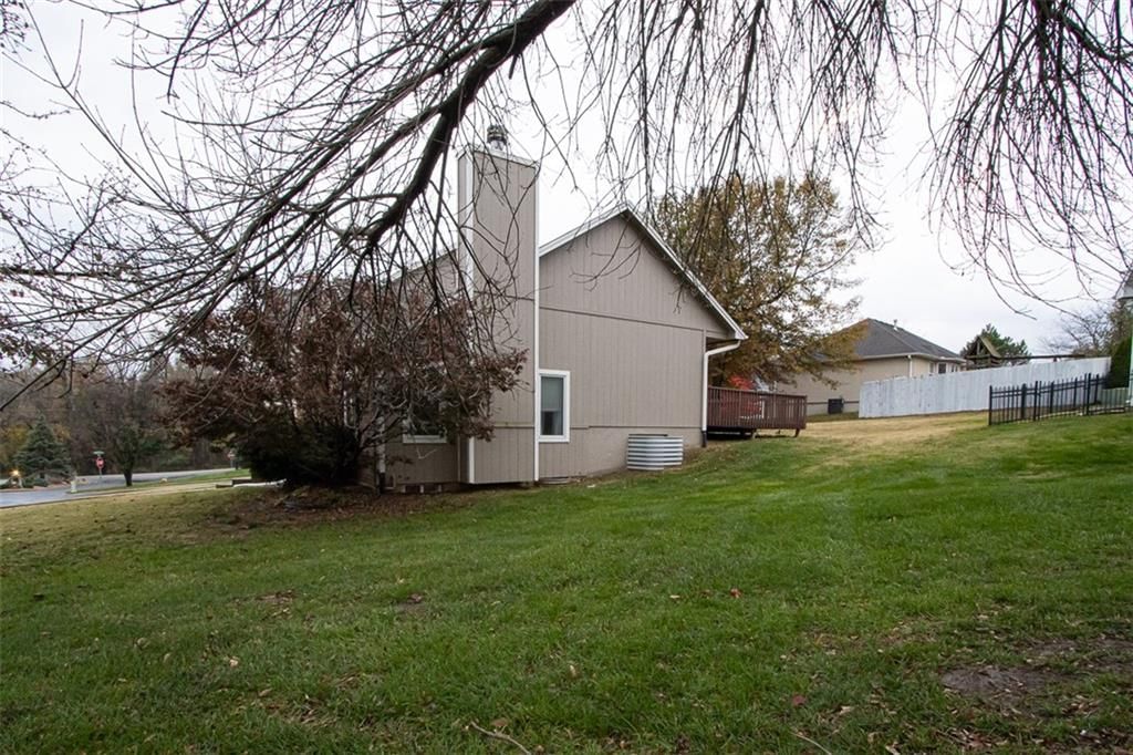 1 0 6 Deerfield Drive — photo 36