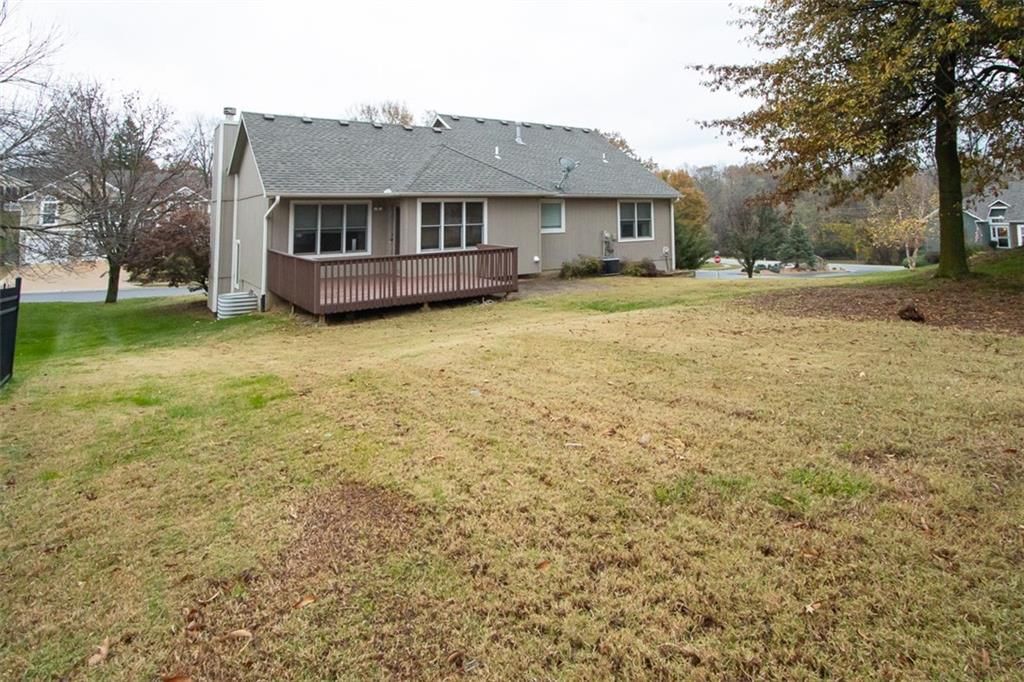 1 0 6 Deerfield Drive — photo 37