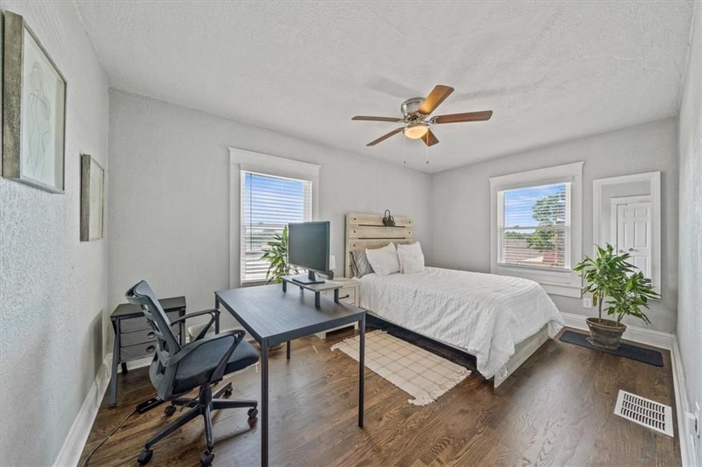 1316 E 42nd Street — photo 24