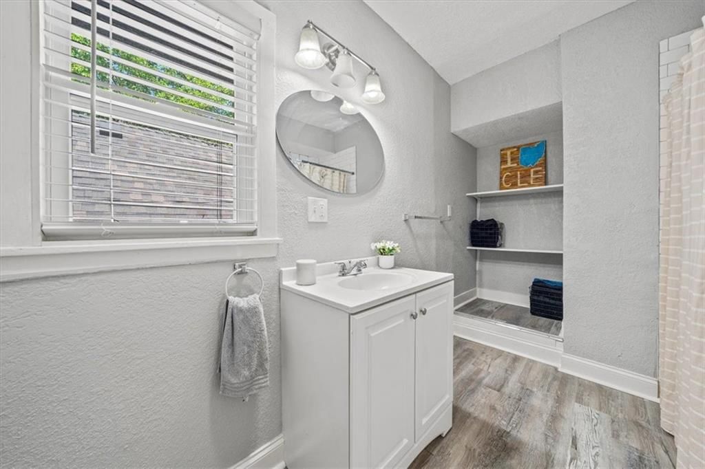 1316 E 42nd Street — photo 26