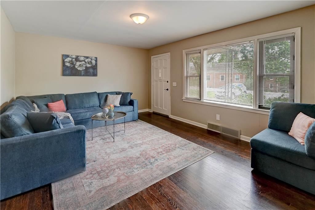 Photo 6 of 30 - 8604 E 79th Street