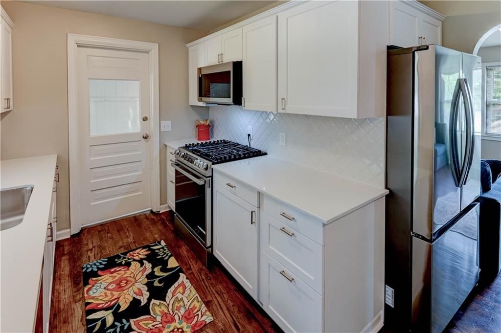 Photo 10 of 30 - 8604 E 79th Street