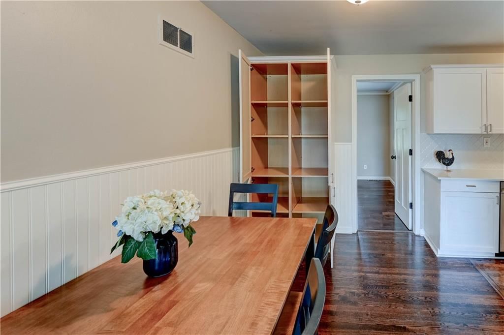 Photo 11 of 30 - 8604 E 79th Street