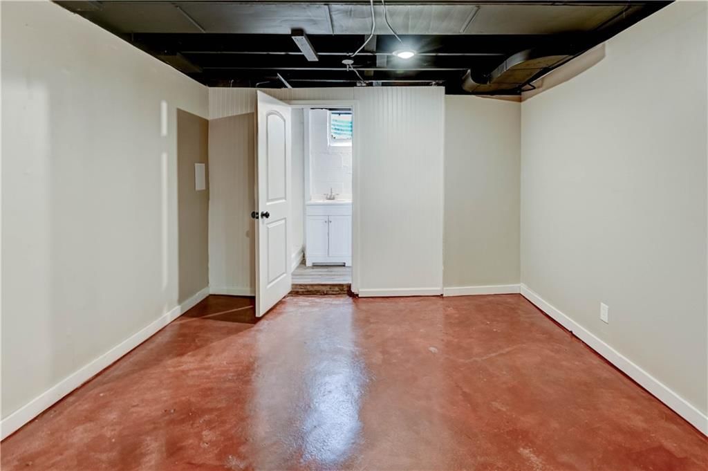 Photo 21 of 30 - 8604 E 79th Street